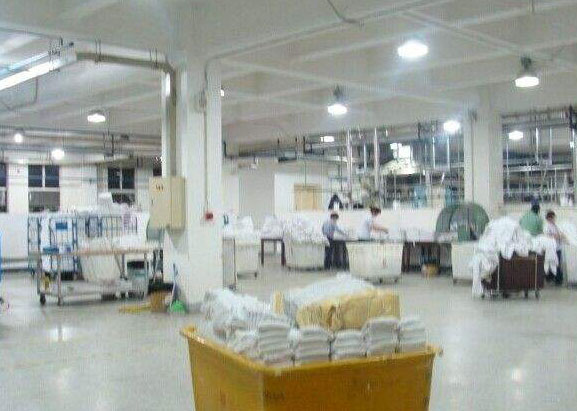 請把洗衣粉放在通風處，拒絕雨水